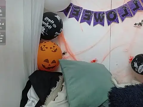 Snapshot of ninaa_fox chatting on November 2025 02:44:02 PM ninaa fox online show from November 2025 02:44:02 PM