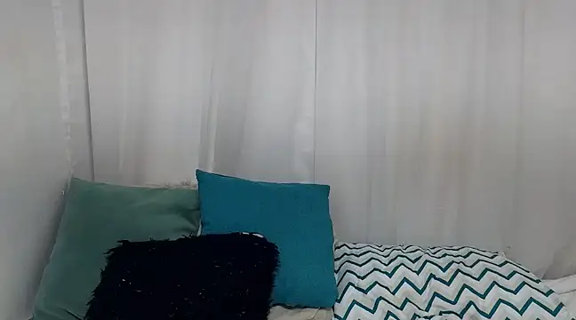 Snapshot of ninaa_fox chatting on March 2025 07:17:01 PM ninaa fox online show from March 2025 07:17:01 PM