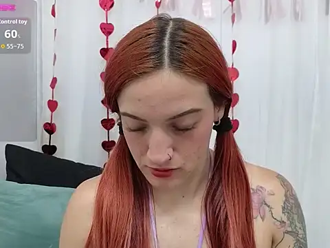 Snapshot of ninaa_fox chatting on September 2025 04:35:02 PM ninaa fox online show from September 2025 04:35:02 PM