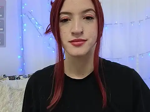 Snapshot of ninaa_fox chatting on January 2026 05:17:02 PM ninaa fox online show from January 2026 05:17:02 PM