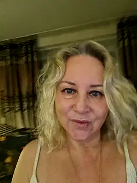 Snapshot of Janahotty chatting on April 2026 09:52:01 PM Janahotty online show from April 2026 09:52:01 PM