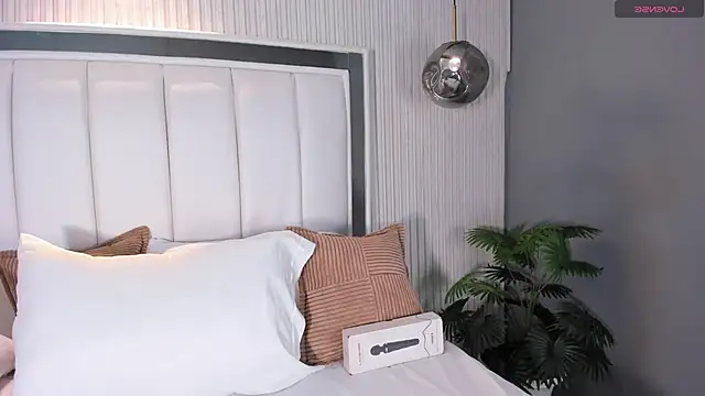 naughty flower18 online show from January 2026 10:35:02 PM