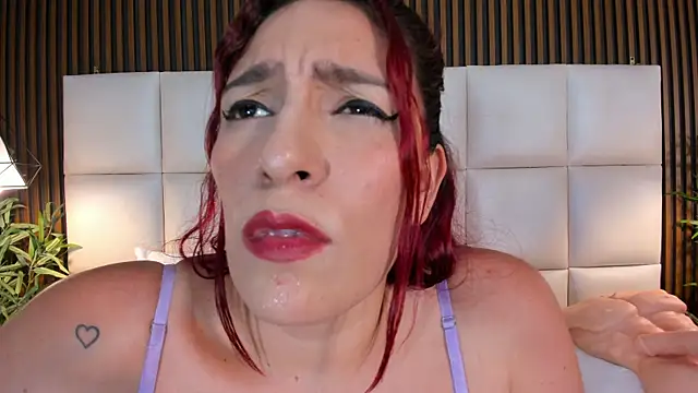 Snapshot of naughty_flower18 chatting on December 2025 10:42:01 PM naughty flower18 online show from December 2025 10:42:01 PM