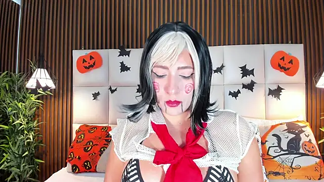 Snapshot of naughty_flower18 chatting on October 2025 10:53:01 PM naughty flower18 online show from October 2025 10:53:01 PM