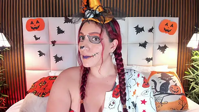 Snapshot of naughty_flower18 chatting on October 2025 10:43:02 PM naughty flower18 online show from October 2025 10:43:02 PM