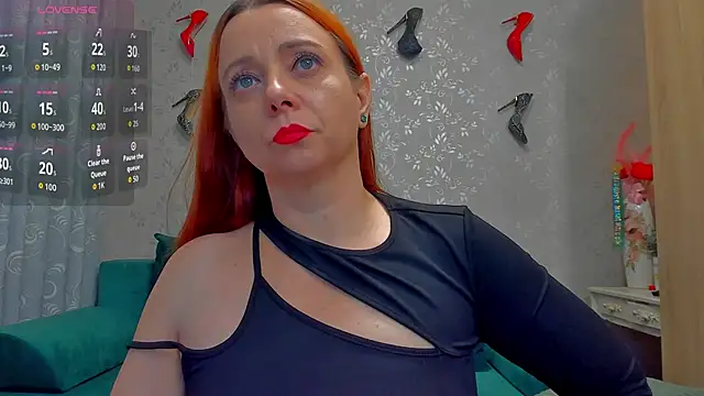emilianna666 online show from October 2025 01:26:02 PM
