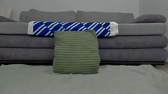 emilianna666 online show from April 2026 12:34:01 PM