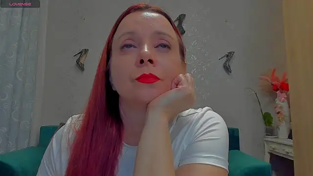 emilianna666 online show from November 2025 01:44:02 PM