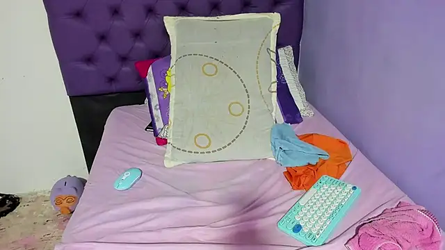 Margoth clain online show from March 2026 01:33:01 AM