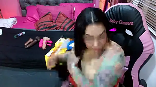 Snapshot of JEENEVIEVE chatting on June 2026 06:57:01 PM JEENEVIEVE online show from June 2026 06:57:01 PM
