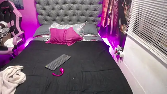 Snapshot of JEENEVIEVE chatting on October 2025 06:16:01 PM JEENEVIEVE online show from October 2025 06:16:01 PM