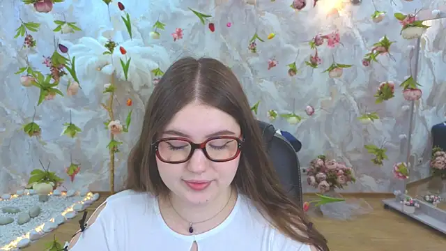 NicoleFoxery online show from April 2026 07:28:02 PM