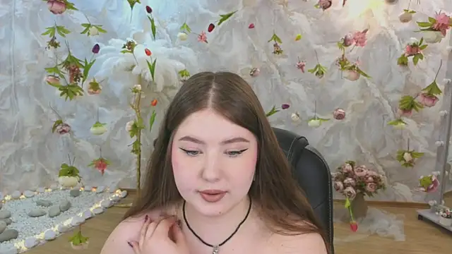 NicoleFoxery online show from June 2026 06:47:01 PM