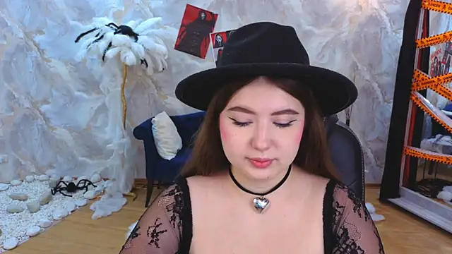 NicoleFoxery online show from October 2025 06:16:01 PM