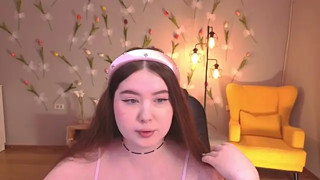 NicoleFoxery online show from April 2026 06:21:01 PM