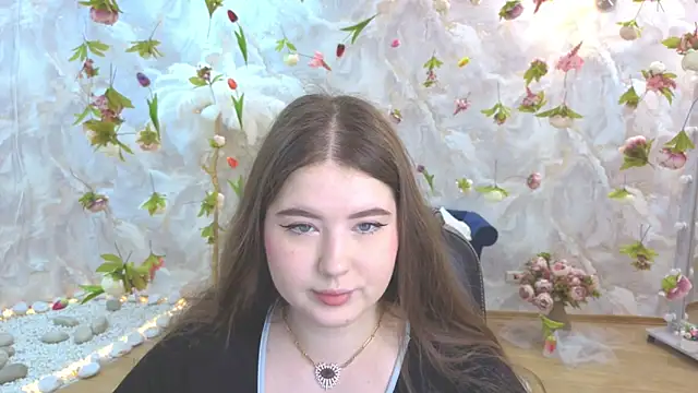 NicoleFoxery online show from May 2026 06:17:01 PM
