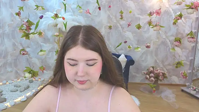 NicoleFoxery online show from June 2026 06:20:02 PM