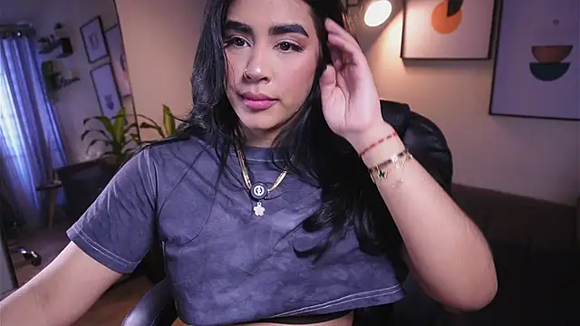 Snapshot of Isabella_dior chatting on November 2025 03:56:01 PM Isabella dior online show from November 2025 03:56:01 PM