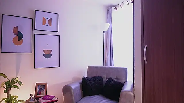 Snapshot of Isabella_dior chatting on March 2025 05:50:02 PM Isabella dior online show from March 2025 05:50:02 PM