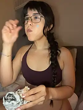 Evie-Luna online show from April 2026 02:07:01 AM