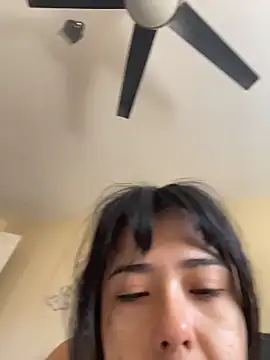 Evie-Luna online show from March 2026 06:22:02 PM