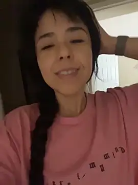 Snapshot of Evie-Luna chatting on December 2025 07:05:02 PM Evie-Luna online show from December 2025 07:05:02 PM