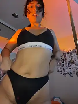 Evie-Luna online show from November 2025 12:21:01 AM