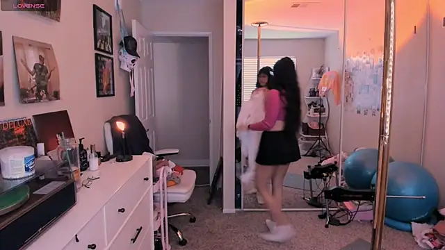 Snapshot of Evie-Luna chatting on February 2026 12:54:01 AM Evie-Luna online show from February 2026 12:54:01 AM