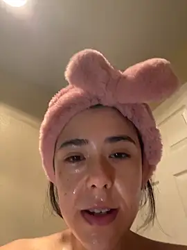 Snapshot of Evie-Luna chatting on January 2026 06:56:02 PM Evie-Luna online show from January 2026 06:56:02 PM