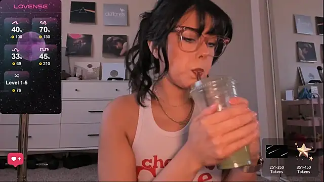 Evie-Luna online show from February 2025 12:30:01 AM