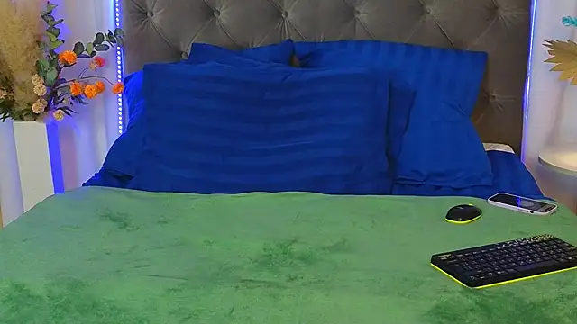 Ariana Petite online show from March 2026 05:08:02 AM