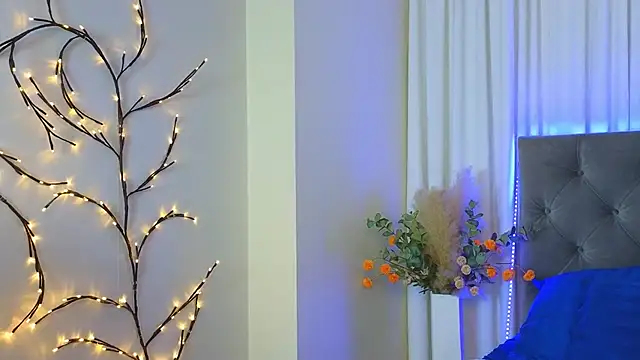 Ariana Petite online show from March 2026 12:32:01 AM