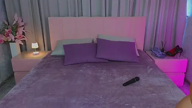 Snapshot of Ariana_Petite chatting on July 2026 12:22:02 AM Ariana Petite online show from July 2026 12:22:02 AM