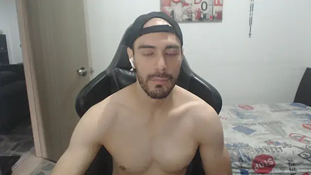 samuelgarcia  online show from June 2026 10:19:01 PM