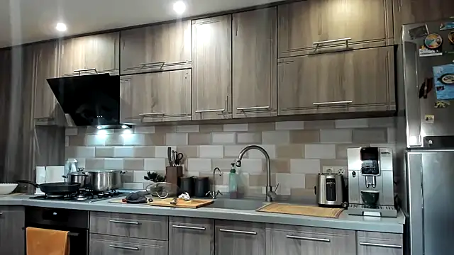 Avtosluts777 online show from April 2026 01:07:02 PM