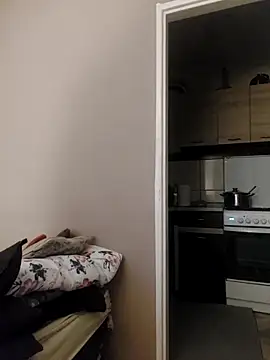MlodyDres online show from October 2025 04:40:02 PM