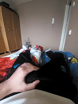 MlodyDres online show from October 2025 03:46:01 PM