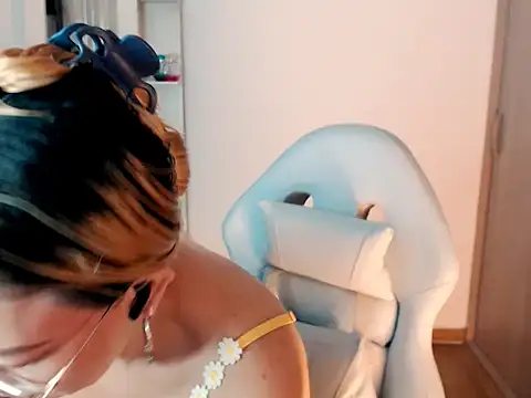 BOREAL MOON online show from November 2025 03:37:02 PM