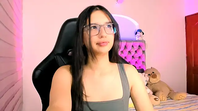 Luniverse online show from November 2025 10:32:01 PM