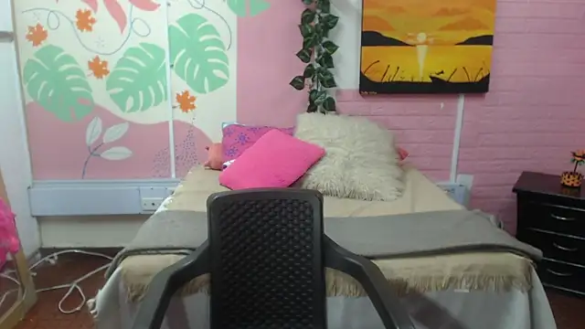 ZAMANTHA online show from April 2026 03:50:02 PM