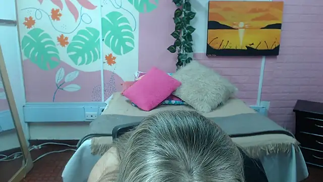 ZAMANTHA online show from November 2025 03:33:01 PM