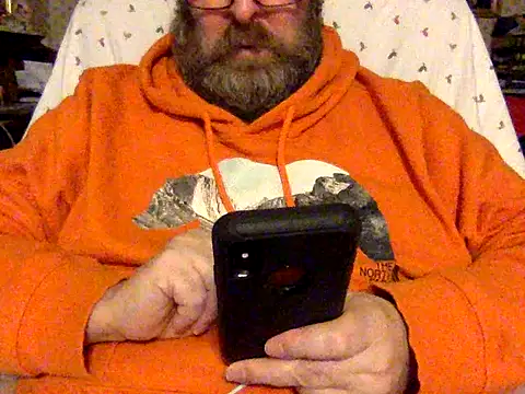 Snapshot of Drwhocares chatting on December 2024 07:39:01 PM Drwhocares online show from December 2024 07:39:01 PM