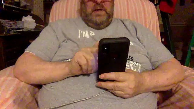 Snapshot of Drwhocares chatting on April 2026 07:07:02 PM Drwhocares online show from April 2026 07:07:02 PM