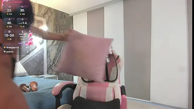 angelinafit online show from November 2025 11:36:02 AM