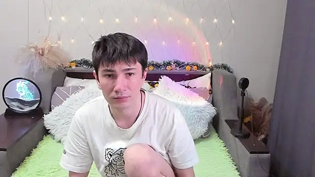 Yumi steve online show from October 2025 06:20:02 PM