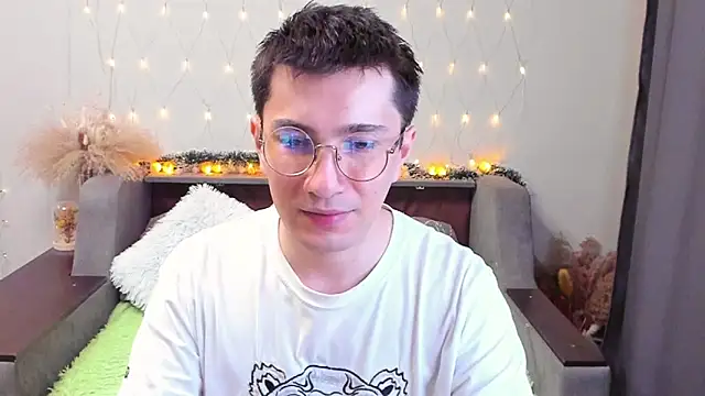 Snapshot of Yumi_steve chatting on March 2025 11:58:02 PM Yumi steve online show from March 2025 11:58:02 PM