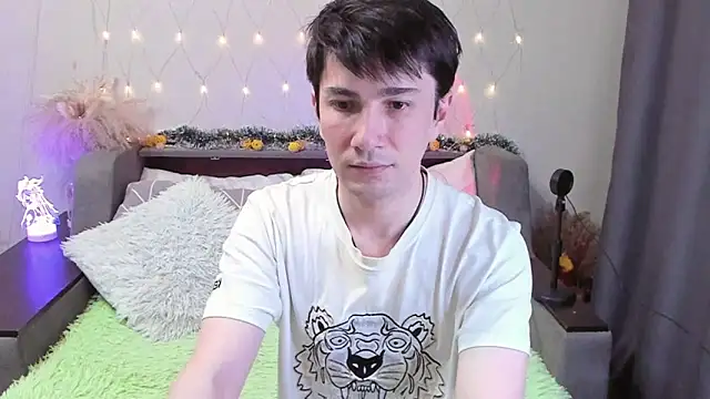 Yumi steve online show from November 2025 04:51:01 PM