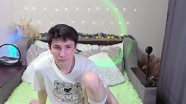 Yumi steve online show from November 2025 11:48:01 AM