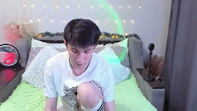 Yumi steve online show from November 2025 04:43:02 PM