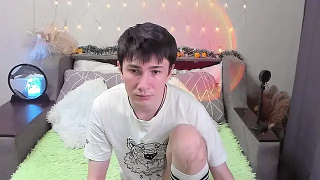 Yumi steve online show from October 2025 06:08:01 PM